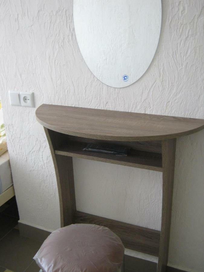 Мини Отель П88/1 Odessa Extérieur photo