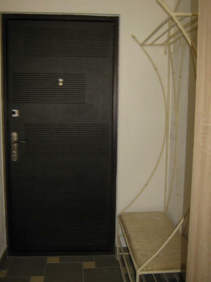 Мини Отель П88/1 Odessa Extérieur photo