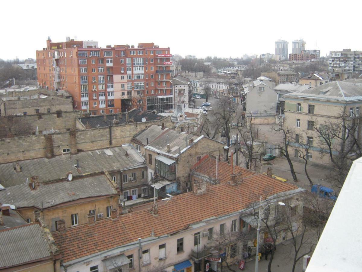 Мини Отель П88/1 Odessa Extérieur photo