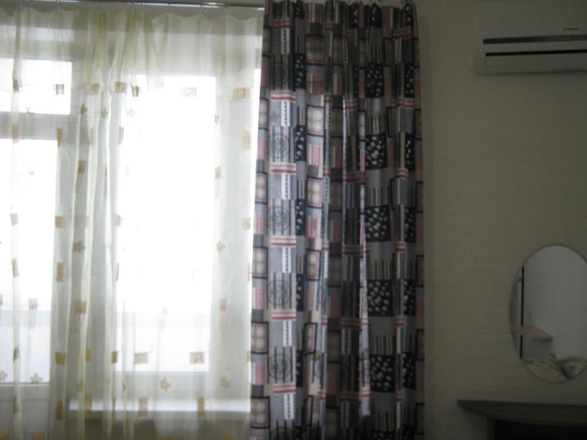 Мини Отель П88/1 Odessa Extérieur photo