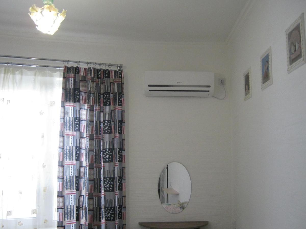 Мини Отель П88/1 Odessa Extérieur photo